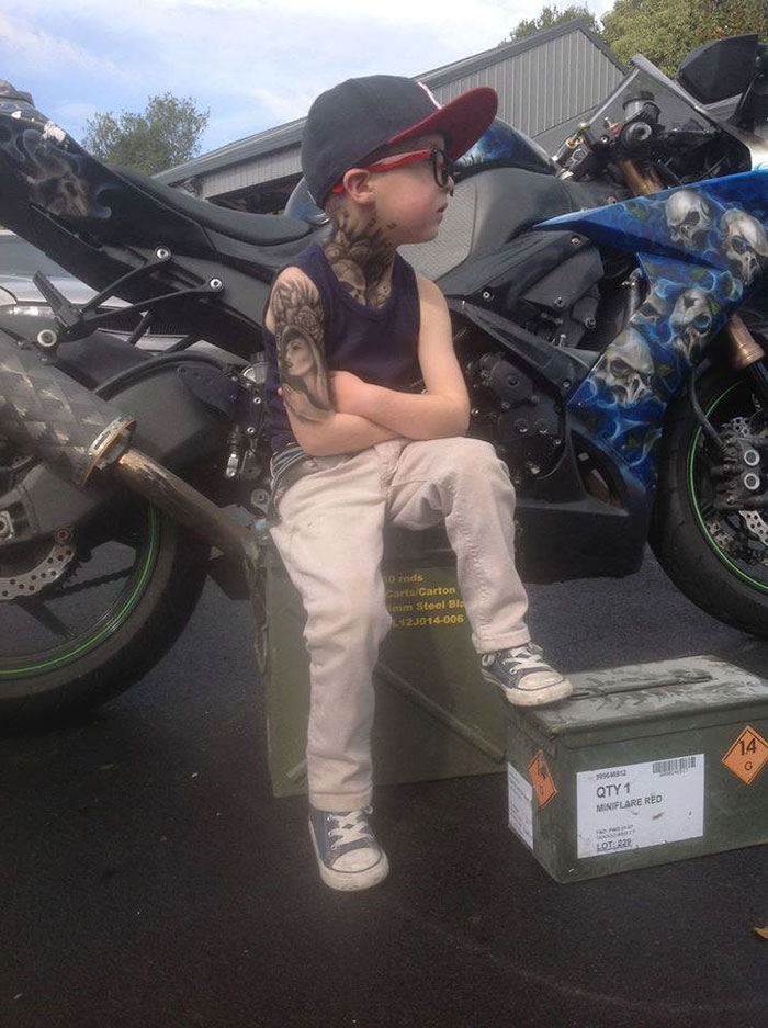 Художник делает больным детям временные татуировки, Бенджамин Ллойд