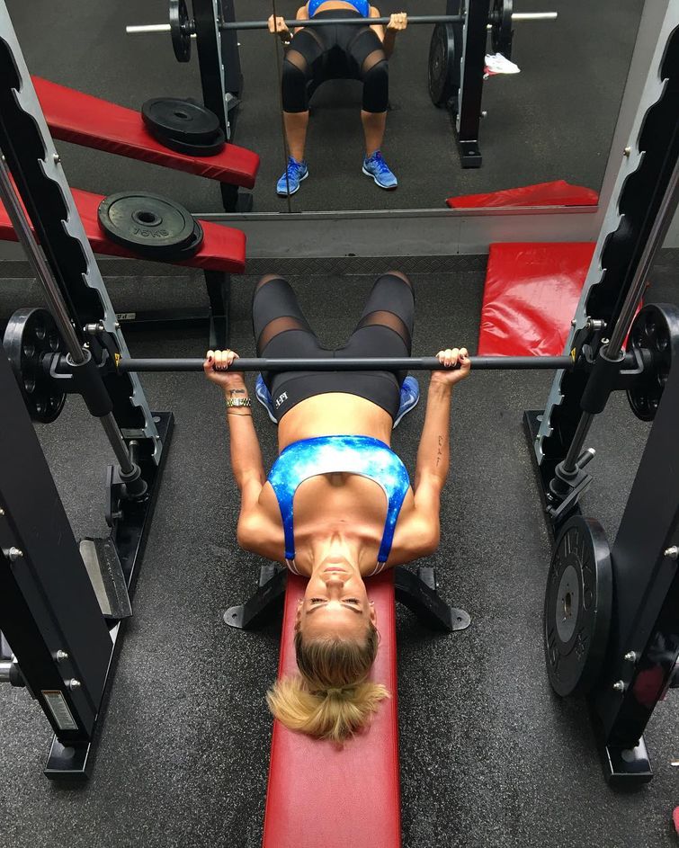 Симон Андерсон, Simone Anderson, фото обвисшей кожи, доказательство похудения фото обвисшей кожи