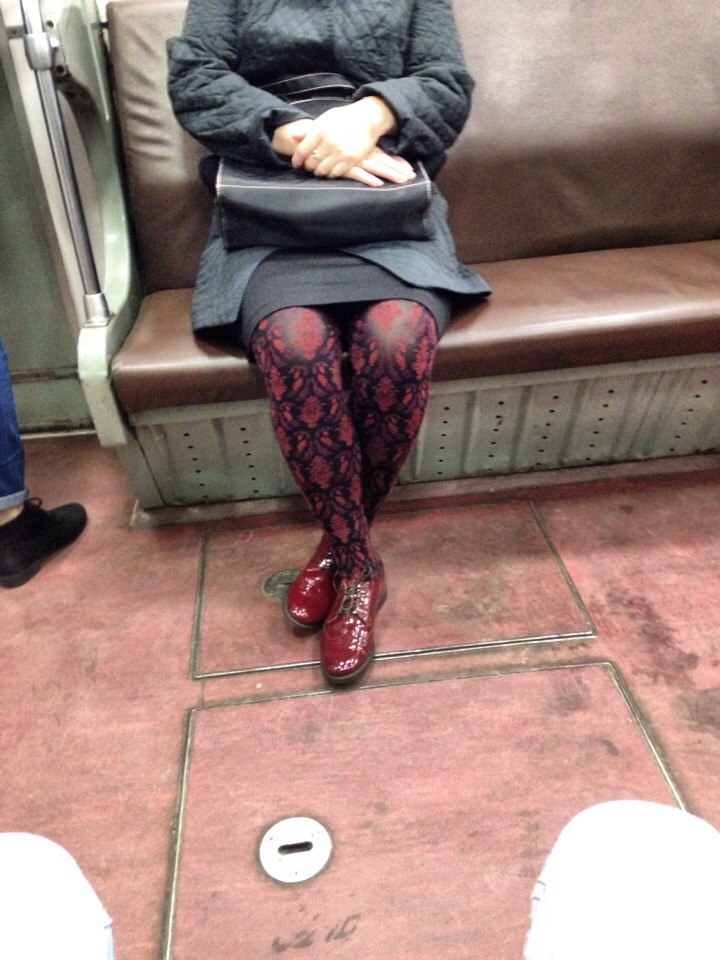 20 отчаянных модников, которых можно встретить в российском метро мода петербургского метро, мода метро, модники в транспорте, странные пассажиры метро