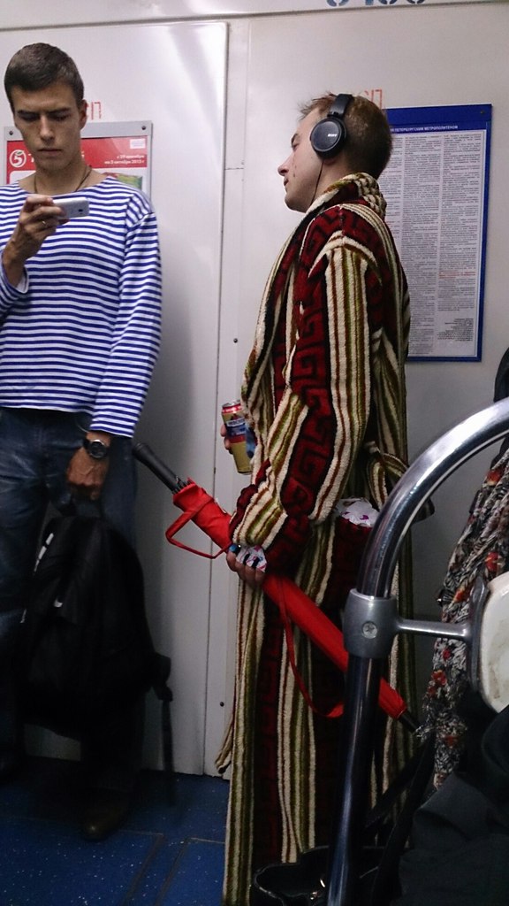 20 отчаянных модников, которых можно встретить в российском метро мода петербургского метро, мода метро, модники в транспорте, странные пассажиры метро