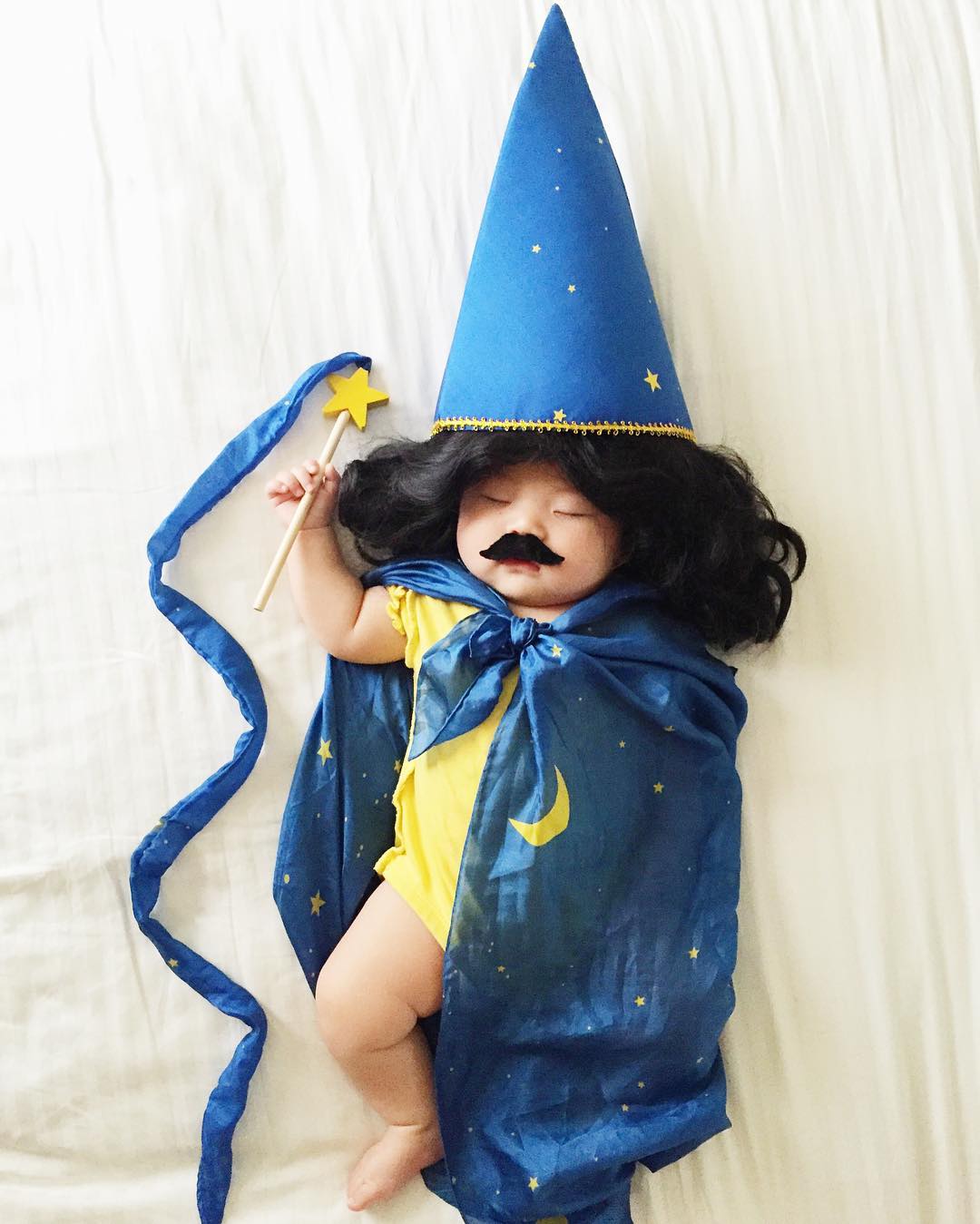 девочка становится звездой косплеев когда спит, Джой Мари