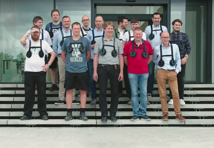 Босс попросил мужчин носить фальшивую грудь, Игнас Ван Дурсилере, Ignace Van Doorselaere