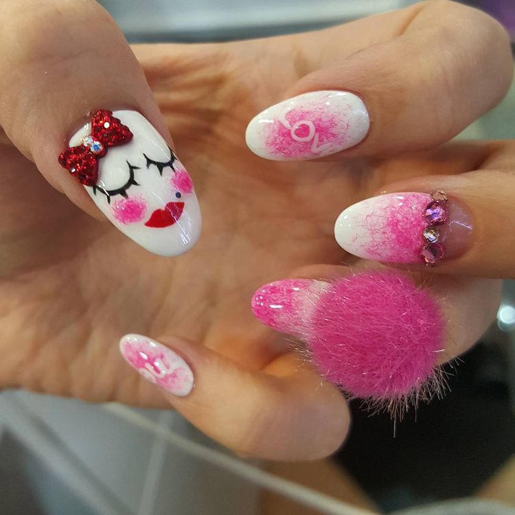 Ногти с помпонами, pompom nails