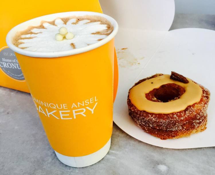 зефир раскрывается в кружке с какао, зефир в виде цветов, Доминик Ансель, Dominique Ansel