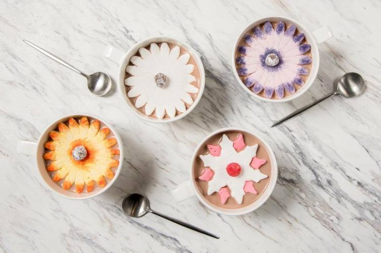 зефир раскрывается в кружке с какао, зефир в виде цветов, Доминик Ансель, Dominique Ansel