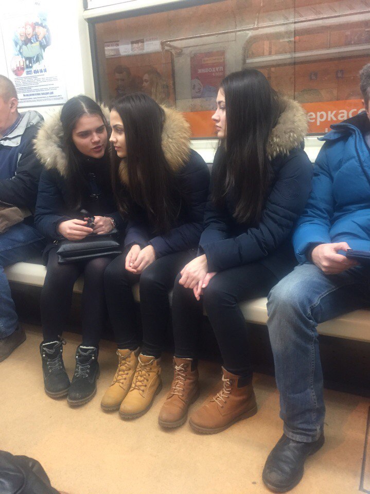 Мода от народа или 19 неординарных пассажиров российского метро мода петербургского метро, мода метро, модники в транспорте, странные пассажиры метро