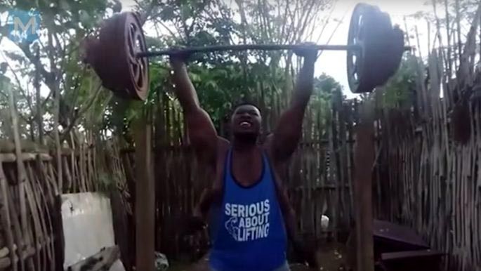 Африканские бодибилдеры, накачаться без спортзала, огромные мышцы без тренажерного зала
