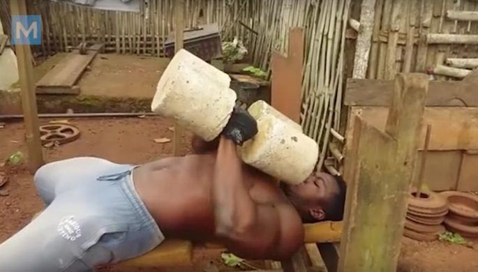 Африканские бодибилдеры, накачаться без спортзала, огромные мышцы без тренажерного зала