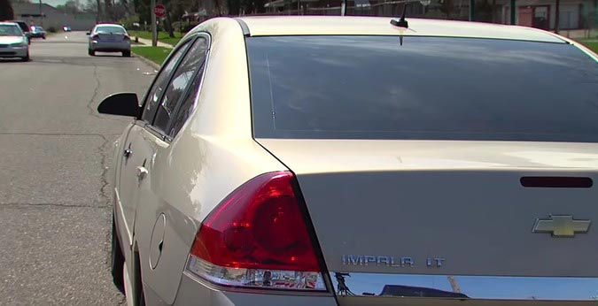 Вместо того, чтобы выписать штраф этому папе, полицейский дал ему то, в чём тот действительно нуждался полицейский купил детское автокресло, полицейский купил автокресло вместо штраша