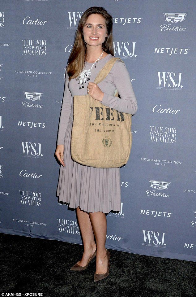 Самые нелепые и безвкусные наряды знаменитостей за вторую половину ноября нелепые наряды звёзд, самые безвкусные наряды знаменитостей