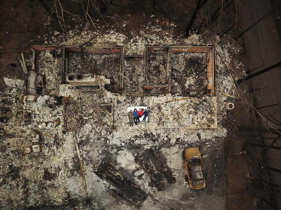 Джереми Кауэрт, Jeremy Cowart, Voices of Gatlinburg, Голоса Гатлинбурга, жертвы лесных пожаров