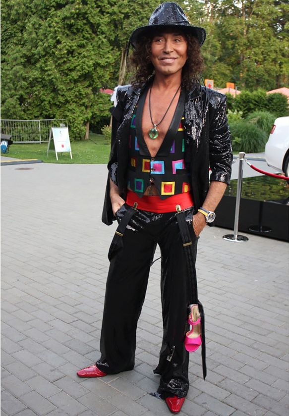 Самые безумные наряды российских звёзд, наряды российских звёзд в 2000-х