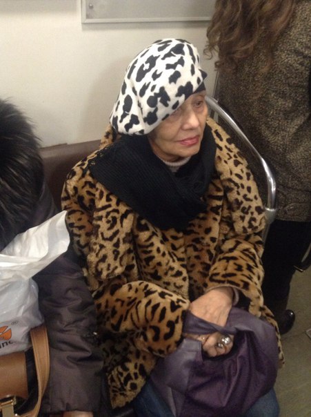 мода петербургского метро, мода метро, модники в транспорте, странные пассажиры метро 