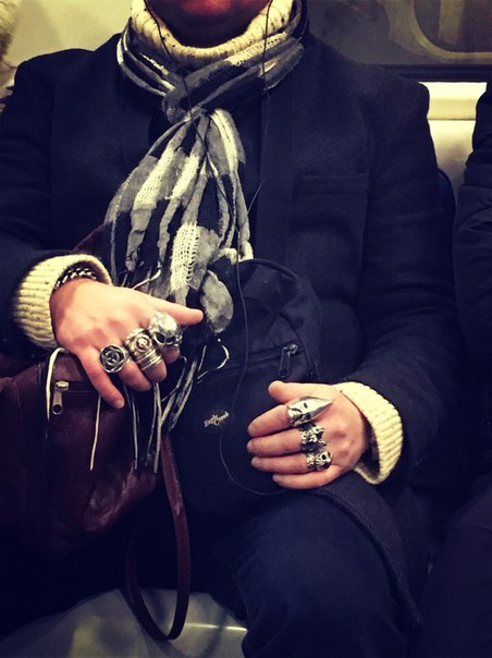 мода петербургского метро, мода метро, модники в транспорте, странные пассажиры метро 