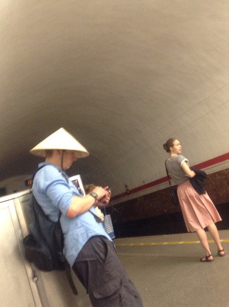 мода петербургского метро, мода метро, модники в транспорте, странные пассажиры метро 