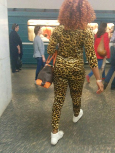 мода петербургского метро, мода метро, модники в транспорте, странные пассажиры метро 