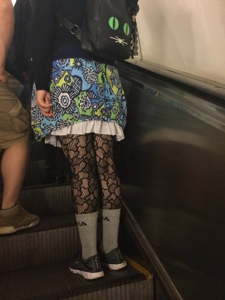 мода петербургского метро, мода метро, модники в транспорте, странные пассажиры метро 