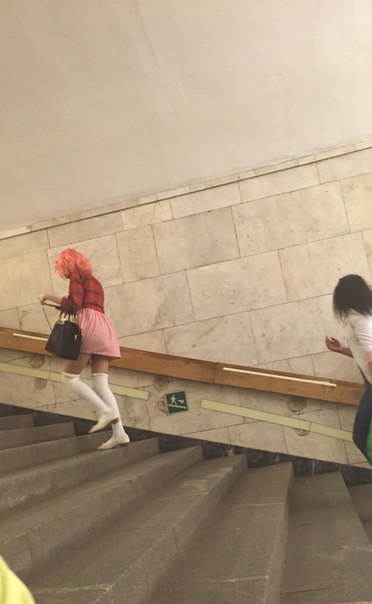 мода петербургского метро, мода метро, модники в транспорте, странные пассажиры метро 