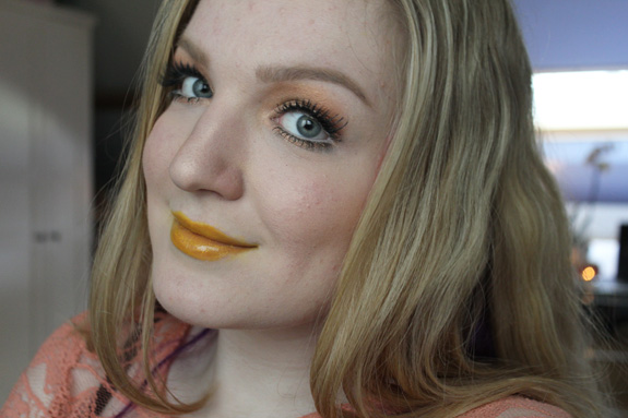 помада в тренде, яркие помады, разноцветные помады