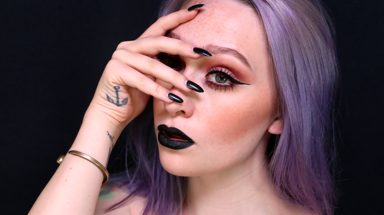 помада в тренде, яркие помады, разноцветные помады