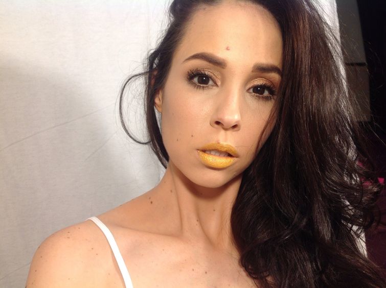 помада в тренде, яркие помады, разноцветные помады