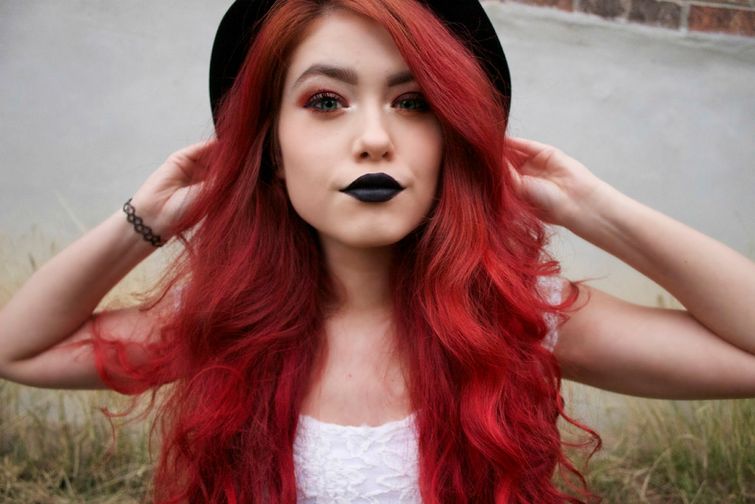 помада в тренде, яркие помады, разноцветные помады