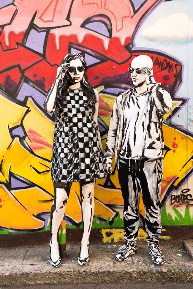 Алекса Мид, Alexa Meade, предложение руки в 2D, приключение нарисованной пары