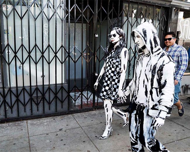 Алекса Мид, Alexa Meade, предложение руки в 2D, приключение нарисованной пары