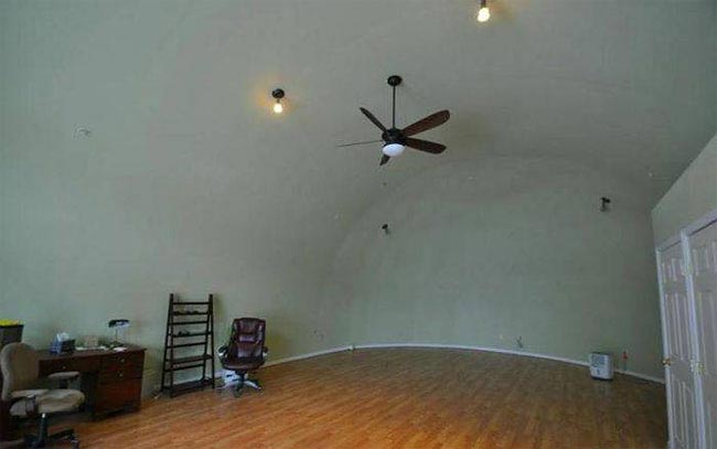 уникальный дом с одной стеной, дом выглядит как дом только с одной стороны