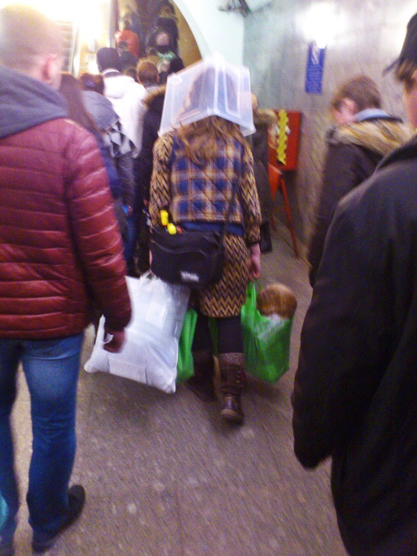 Мода от народа или 20 безбашенных пассажиров российского метро мода петербургского метро, мода метро, модники в транспорте, странные пассажиры метро