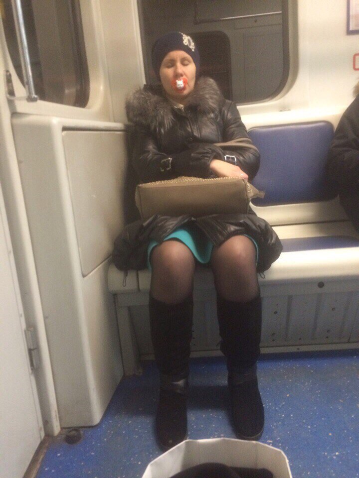 Мода от народа или 20 безбашенных пассажиров российского метро мода петербургского метро, мода метро, модники в транспорте, странные пассажиры метро