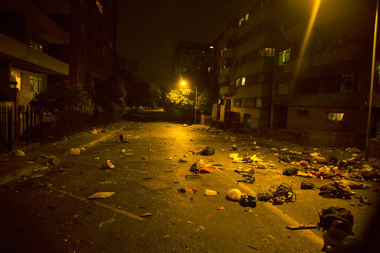 странные новогодние традиции со всего мира, новогодние традиции