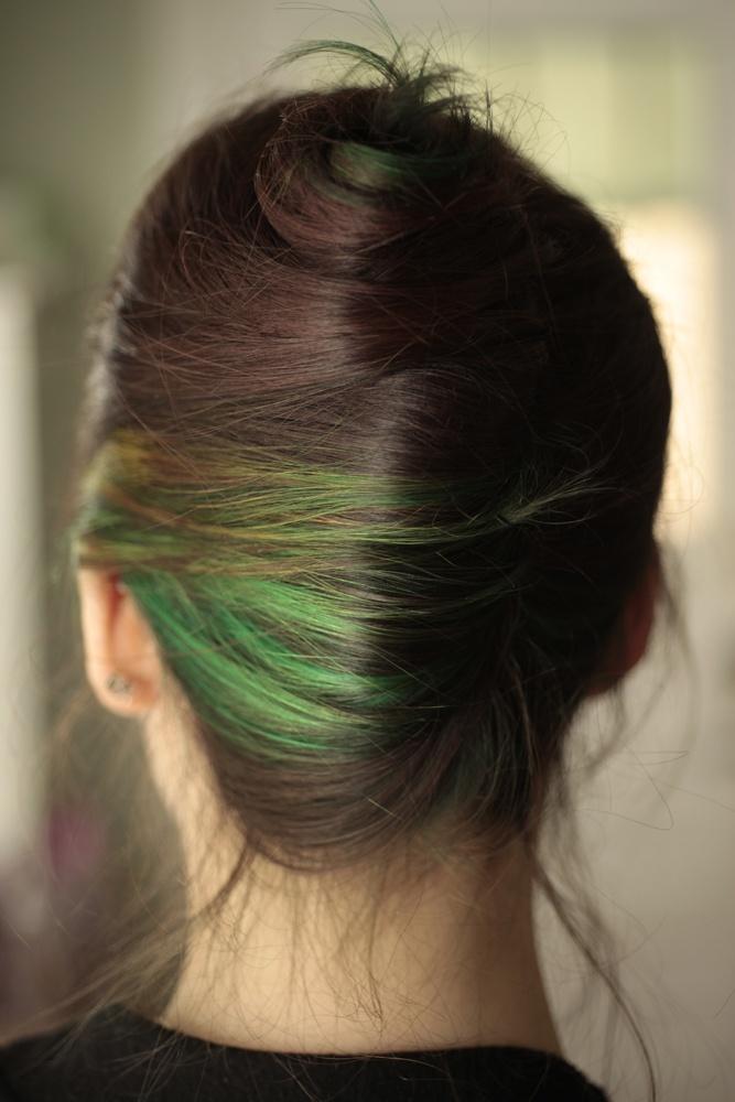 Частично окрашенные волосы — яркая изюминка, способная украсить любой образ Частично окрашенные волосы, несколько цветов на голове