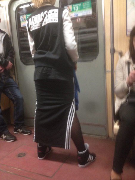 мода петербургского метро, мода метро, модники в транспорте, странные пассажиры метро 