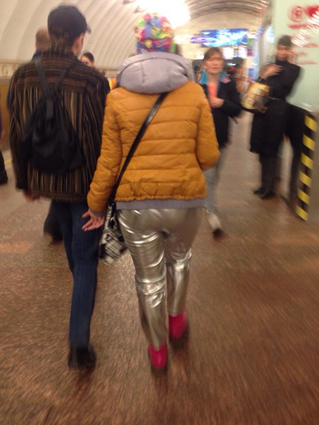 мода петербургского метро, мода метро, модники в транспорте, странные пассажиры метро 