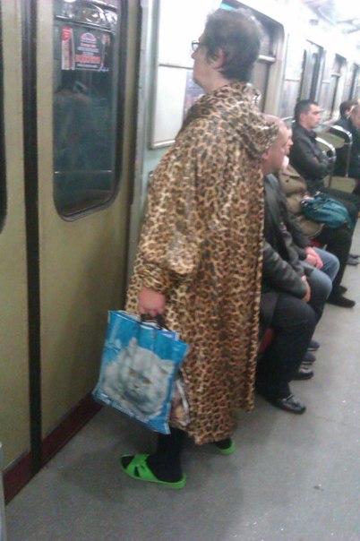 мода петербургского метро, мода метро, модники в транспорте, странные пассажиры метро 