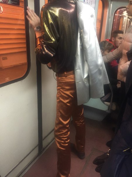 мода петербургского метро, мода метро, модники в транспорте, странные пассажиры метро 
