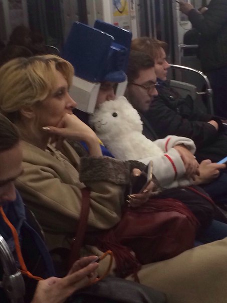 мода петербургского метро, мода метро, модники в транспорте, странные пассажиры метро 