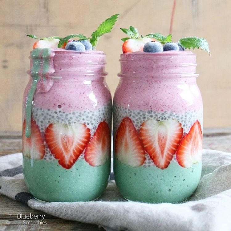 Радуга в стакане: люди выкладывают в Instagram разноцветные смузи и это чертовски красиво Радуга в стакане, разноцветные смузи, радужные смузи