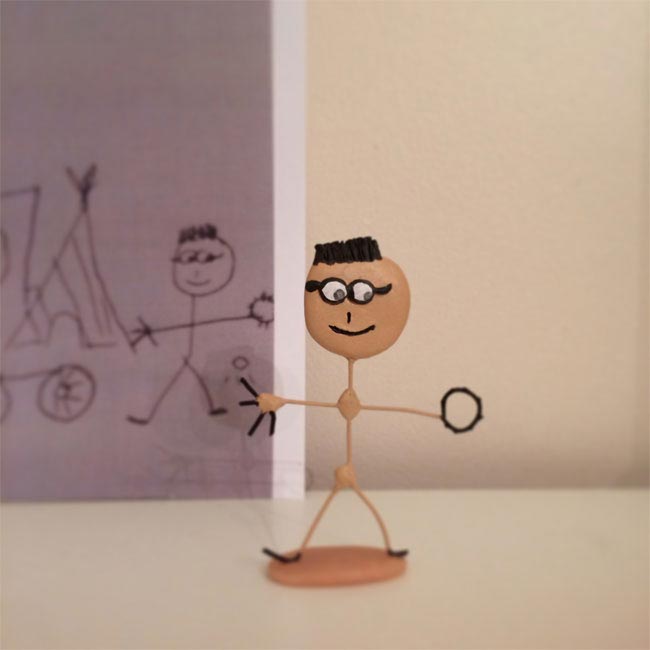 детские каракули в реальные статуэтки, детские рисунки в фигурки