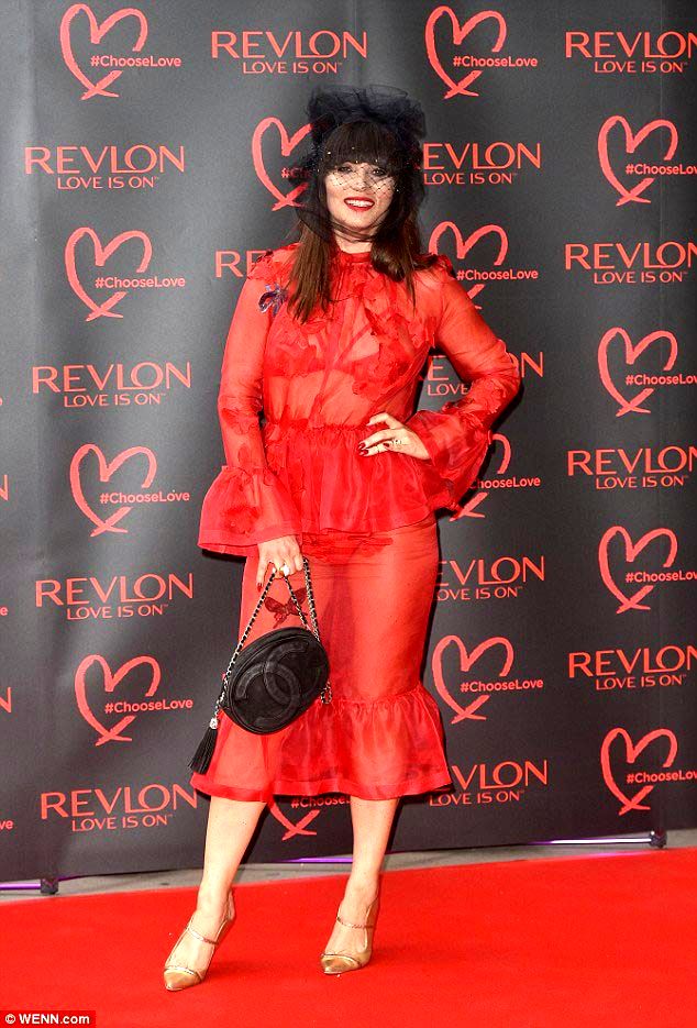 нелепые наряды звёзд, самые безвкусные наряды знаменитостей