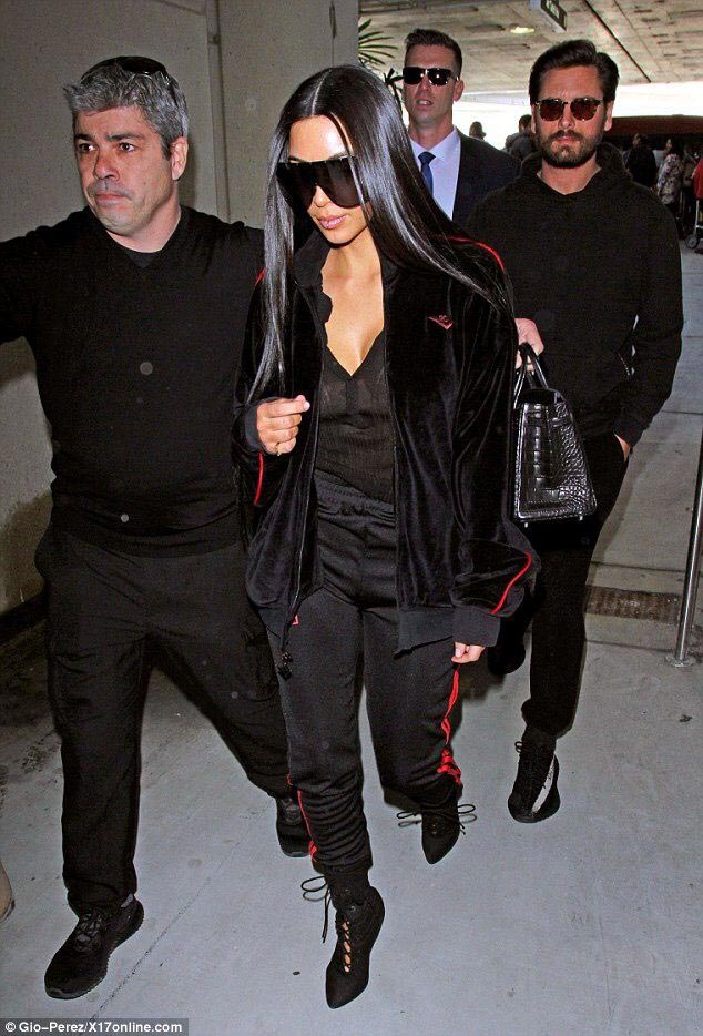 нелепые наряды звёзд, самые безвкусные наряды знаменитостей