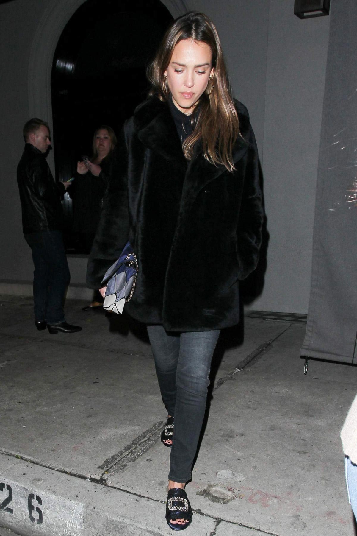 нелепые наряды звёзд, самые безвкусные наряды знаменитостей