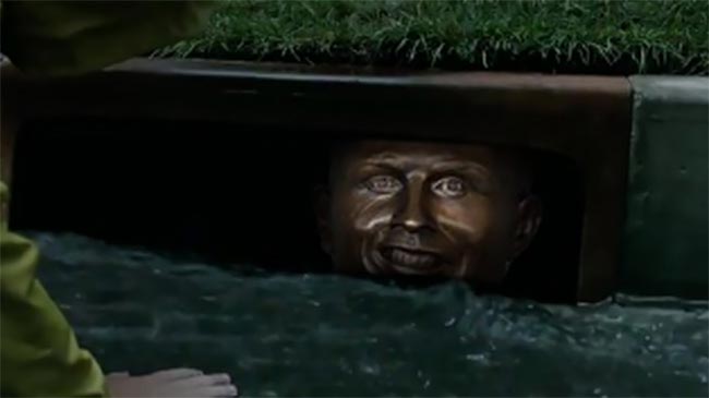 бюст Криштиану Роналду, статуя Кришитану Роналду, мемы бюст Криштиану Роналду