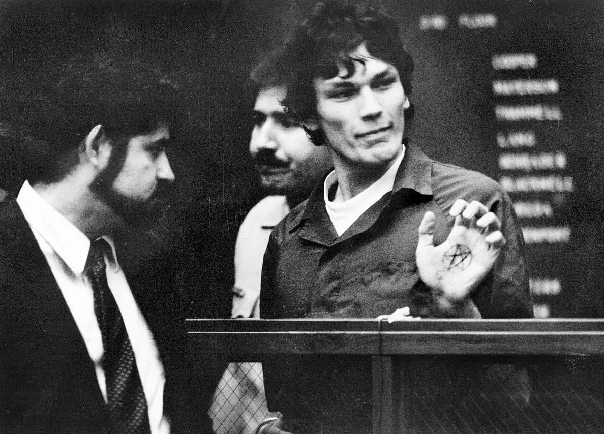 картины убийц, картины маньяков, картины нарисованные серийными убийцами