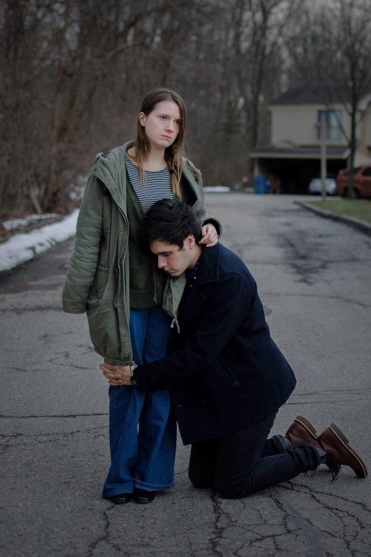 Бывшая пара устроила в честь расставания депрессивную фотосессию, вызывающую смешанные чувства фотосессия в честь расставания, Жаклин Мартин, Харрисон Бах, бывшая пара депрессивная фотосессия