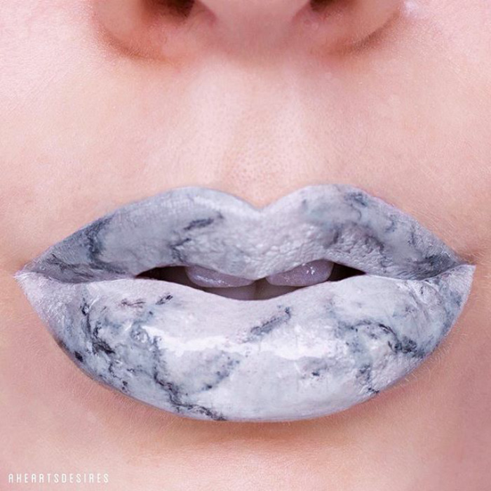 Мраморные губы — новый странный тренд в мире макияжа Мраморные губы, marble lip