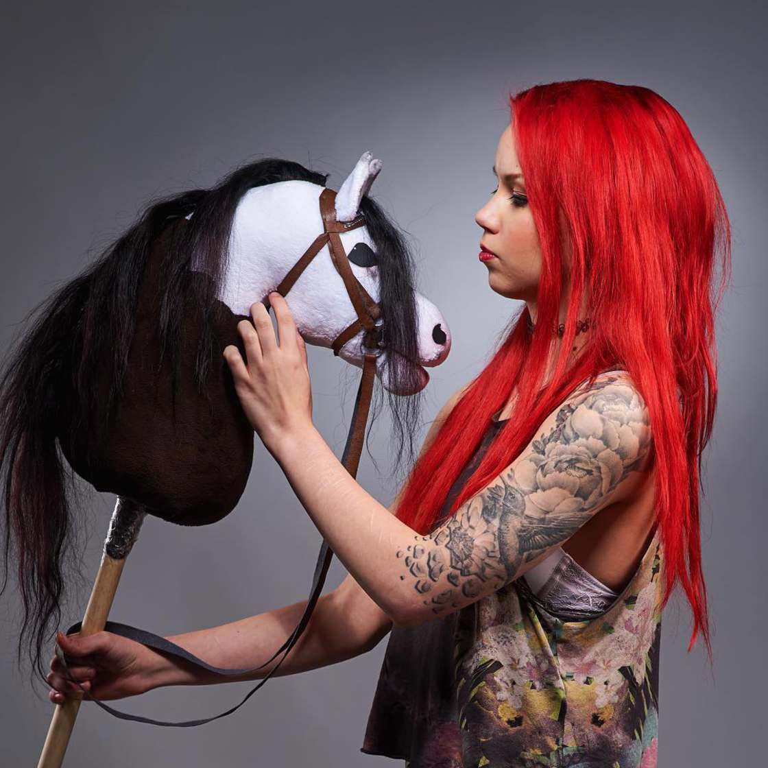 езда на лошади на палке, Hobbyhorse, езда на игрушечной лошади спорт