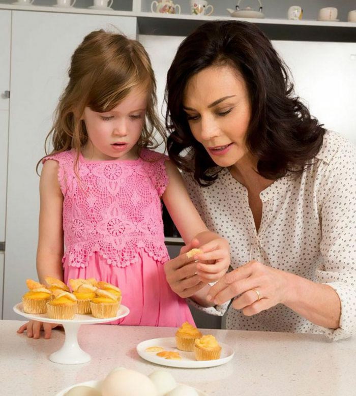 Каролин Харц, Carolyn Hartz, женщина выглядит отлично 70 лет, молодой вид 70 лет