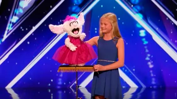 Этой девочке-чревовещателю и её кролику весь зал передачи «America’s Got Talent» аплодировал стоя девочка чревовещатель America’s Got Talent, спела с закрытым ртом, девочка чревовещатель и кролик